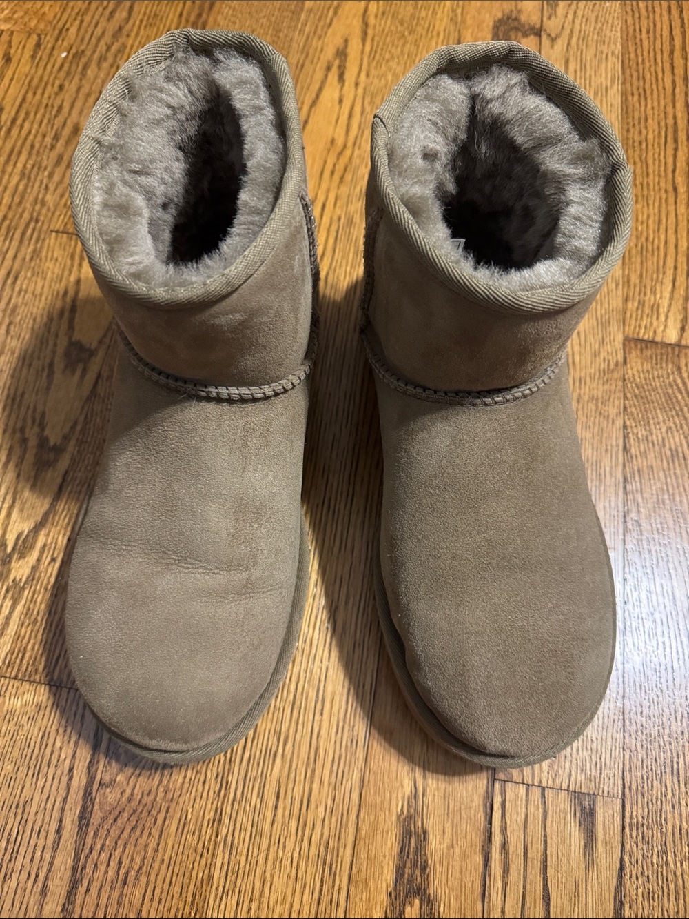 UGG boots *worn once*
